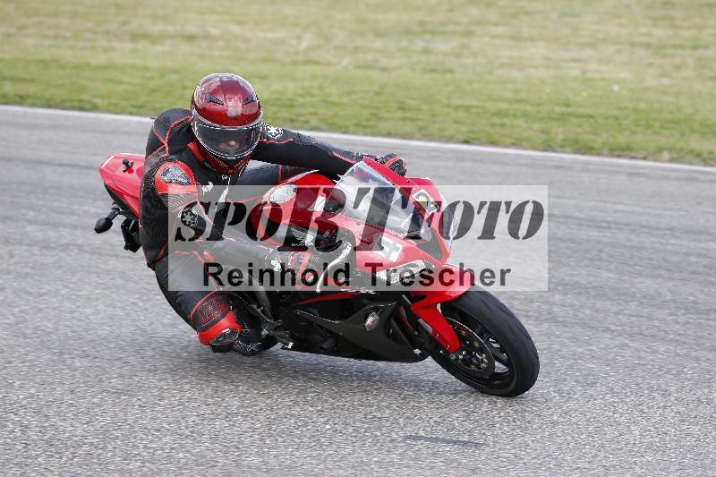 Archiv-2025/09 22.04.2025 Cornu Master School ADR/rot-rouge/42